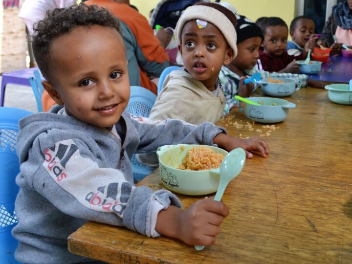 Feed Children in Daycare.jpg